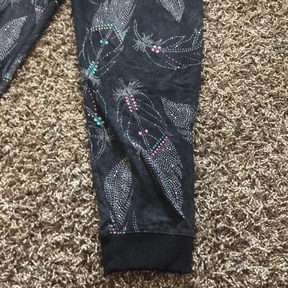 Joggers - Picture 3 of 4